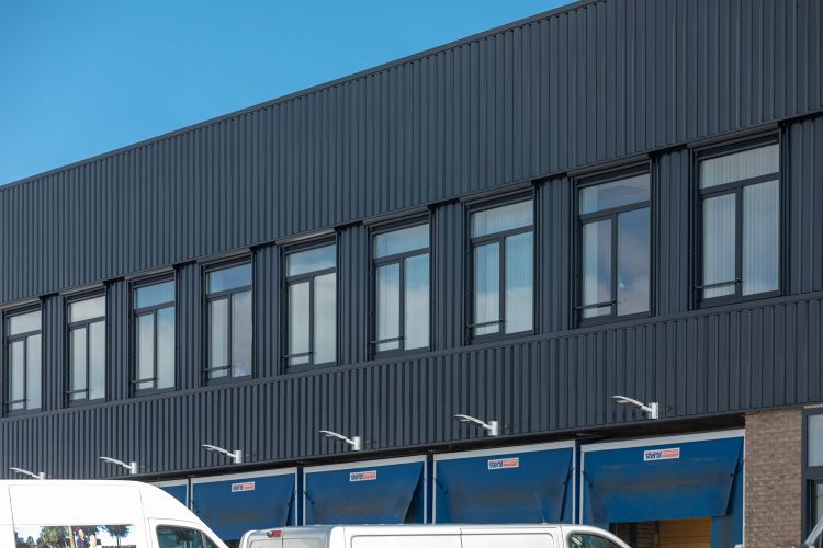 Kozijnvervanging kunststof kozijnen bedrijfspand Zwijndrecht