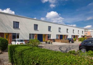 Kozijnvervanging 40 woningen Van Ravesteyn-erf Dordrecht